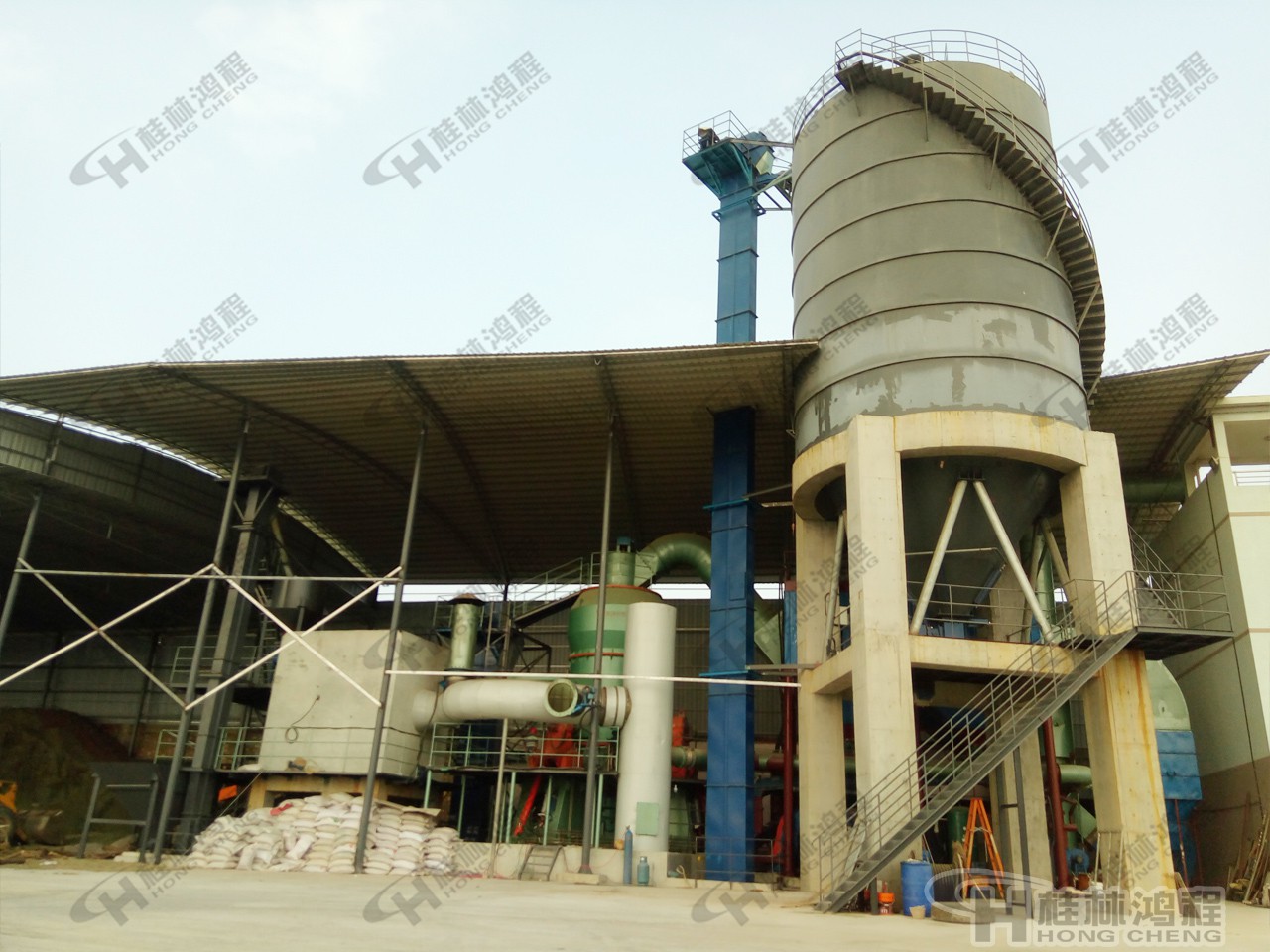 桂林鴻程環保制粉生產線-HLM粉煤灰立磨裝備 桂林鴻程環保制粉生產線-HLM粉煤灰立磨裝備