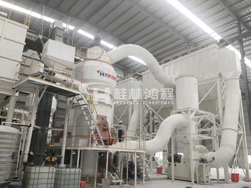 鋅礦磨粉機HLMX超細立磨廣西某客戶現(xiàn)場 鋅礦磨粉機HLMX超細立磨廣西某客戶現(xiàn)場