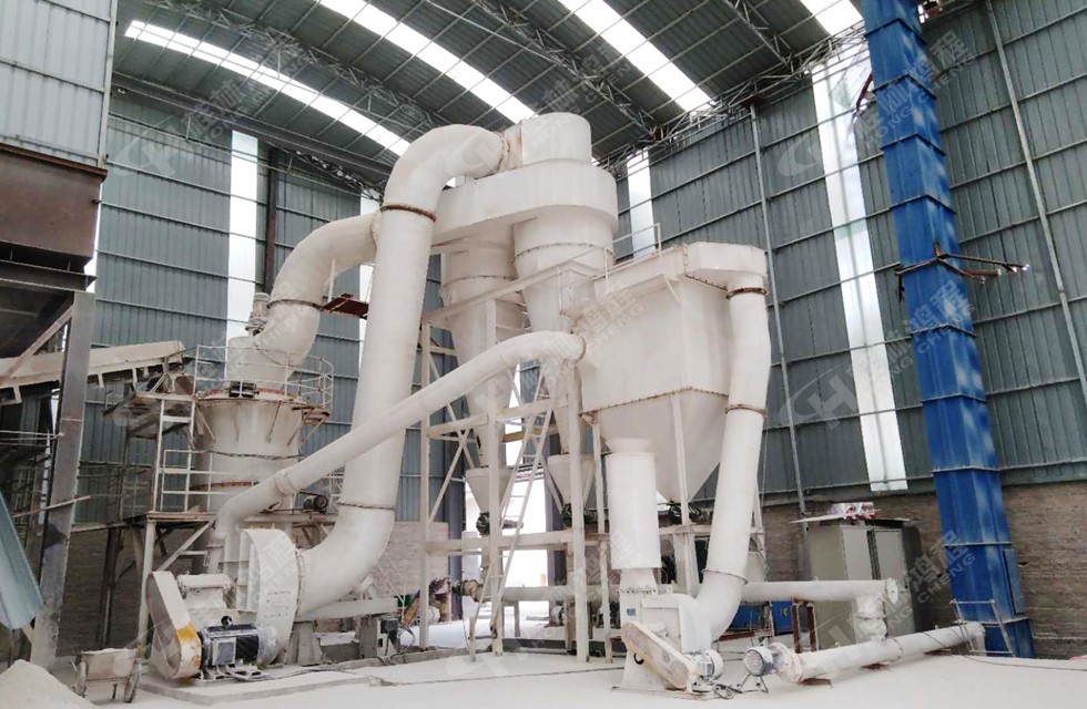 200目磨生石灰用什么磨機 HC1700擺式磨粉機客戶現場貴州 200目磨生石灰用什么磨機 HC1700擺式磨粉機客戶現場貴州