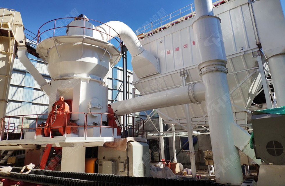 年產(chǎn)30萬噸的煤制粉系統(tǒng)立式磨機(jī)大概多少錢 hlm1700年產(chǎn)30萬噸的煤制粉系統(tǒng)立式磨機(jī)大概多少錢