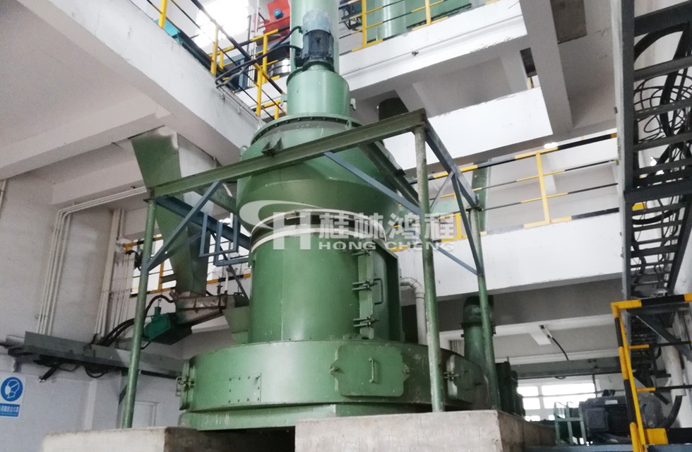 5R4121打礦石粉機(jī)器多少錢一臺(tái) 雷蒙磨粉機(jī)多少錢一臺(tái)？幾萬(wàn)到幾十萬(wàn)不等