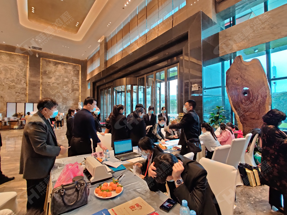 報道一：桂林鴻程承辦的2020年全國碳酸鈣行業年會如約而至，歡迎前來報到！